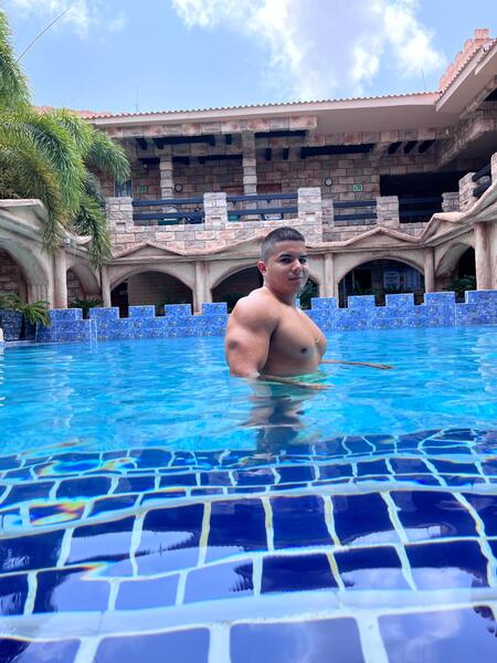 Performer chrisbaker Photo 11