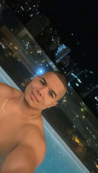 Performer chrisbaker Photo 10