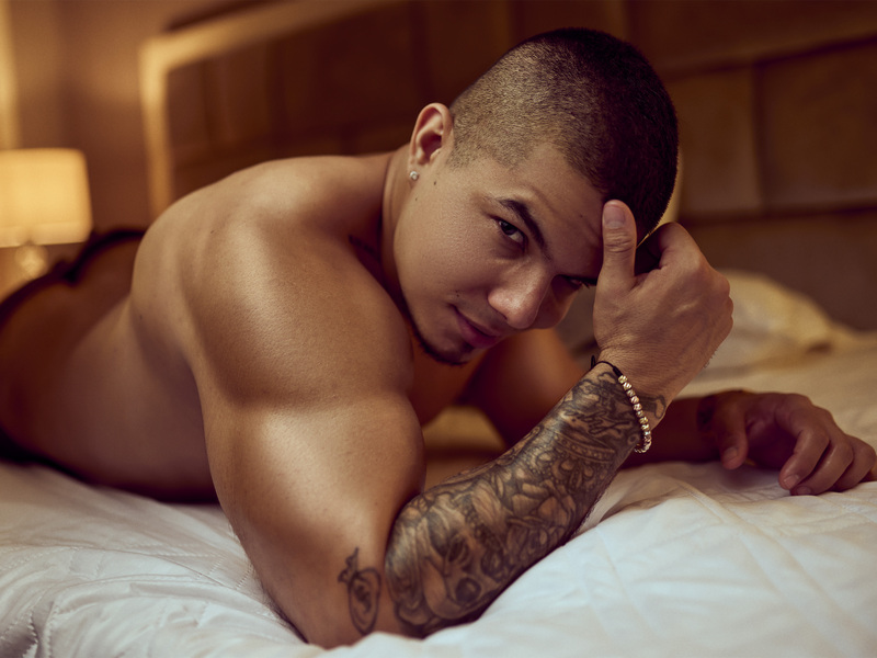 Performer chrisbaker Photo 7