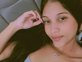 Image de profil du modèle de webcam coral_sweet2528