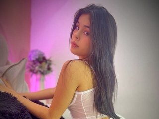 Alison_Petite profilbild på webbkameramodell