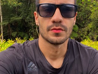 Image de profil du modèle de webcam theguyhot77