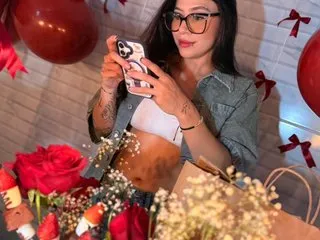JuliAshton