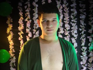 Imagen de perfil de modelo de cámara web de christoferuckerman