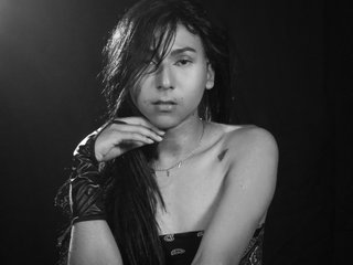 ZoeeMorettii live cam