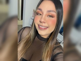 Image de profil du modèle de webcam AdelisseLorens