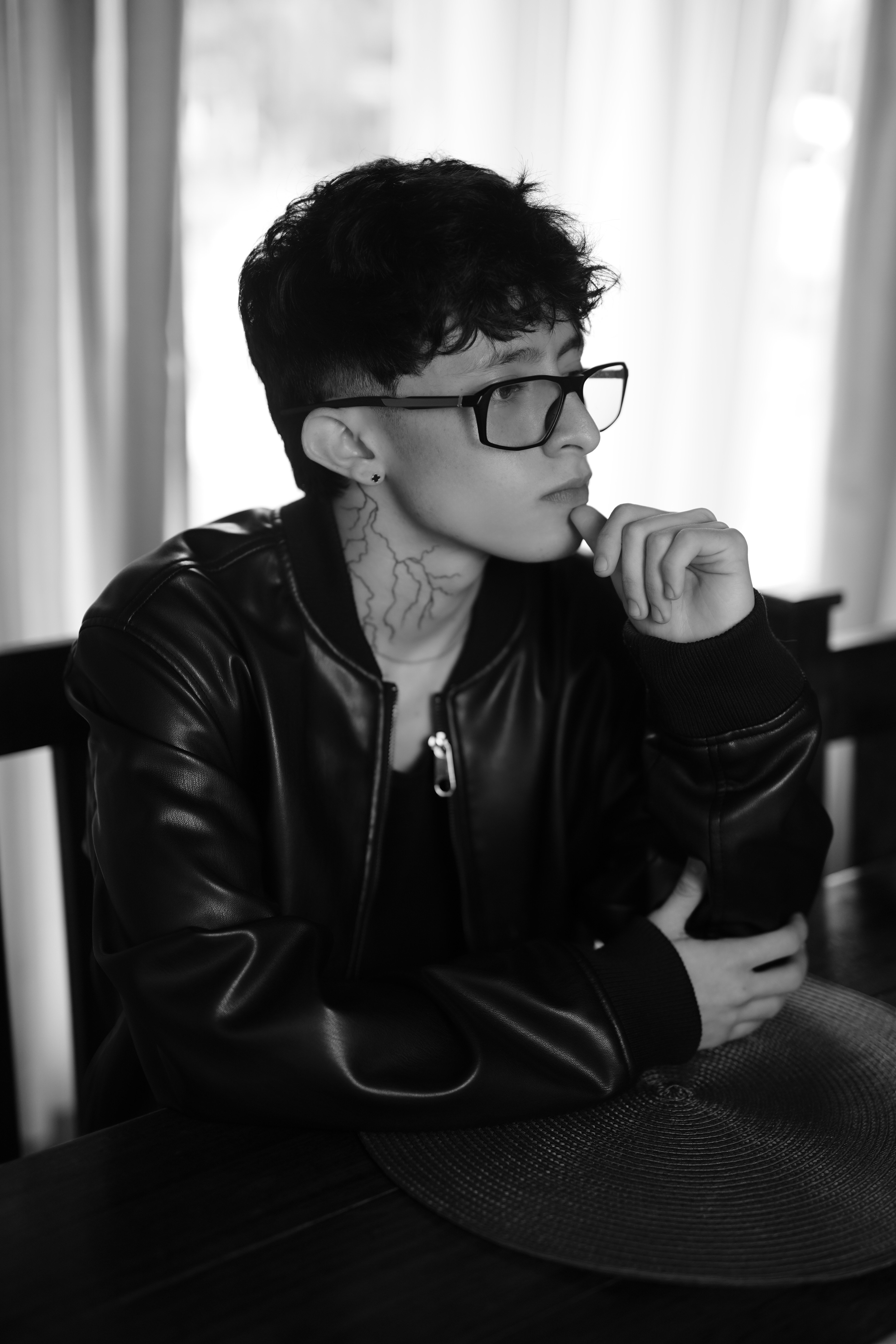 Performer TroyRouge Photo 4