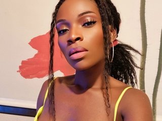 Profilbilde av SoleilCouchant25 webkamera modell