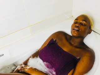 Image de profil du modèle de webcam KityyBae