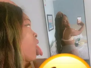 Imagen de perfil de modelo de cámara web de KarismaBanks