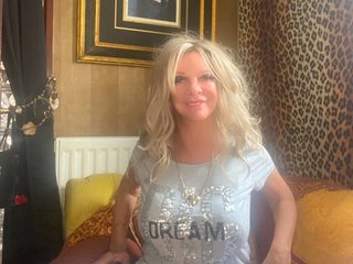 ANNAAROMA19 profielfoto van cam model