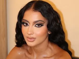 Nina_Cravizz
