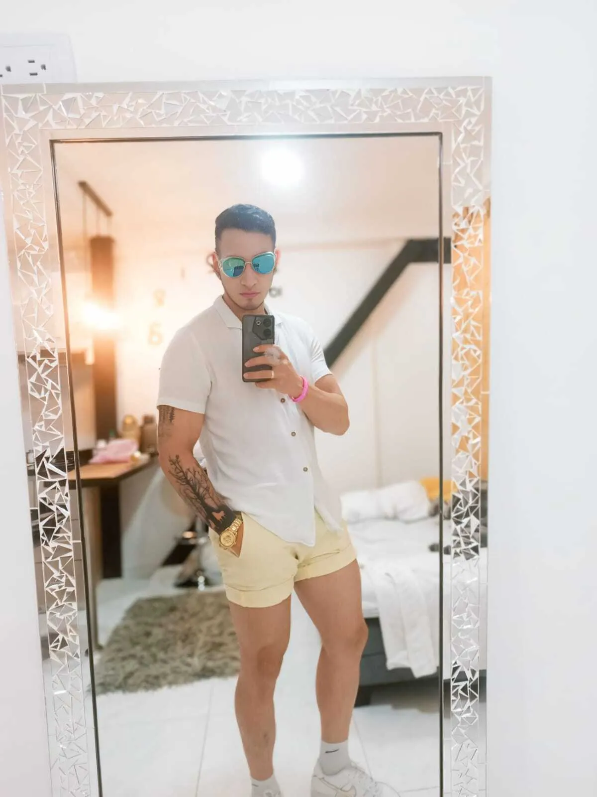 Performer Swinger_Couplee Photo 4