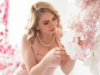 Annaglamlovely