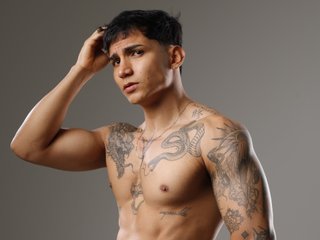 Imagen de perfil de modelo de cámara web de santicoxx