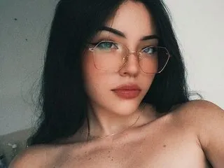 Imagen de perfil de modelo de cámara web de CharllotteeEvanss