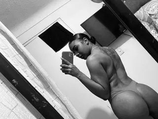 LucyHofman profilbild på webbkameramodell