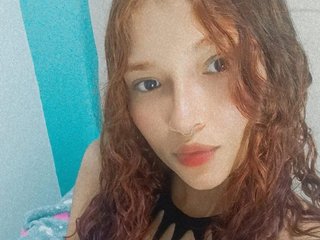 Imagen de perfil de modelo de cámara web de adrianahotcm101