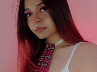 Imagen de perfil de modelo de cámara web de Emma_Evannns