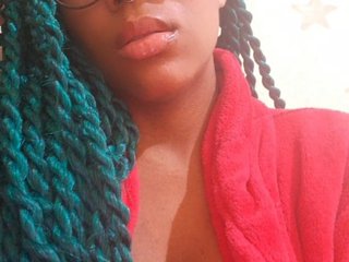 KhaleesiXX018 cam model profile picture