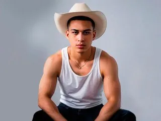 Imagen de perfil de modelo de cámara web de AdanZaenz