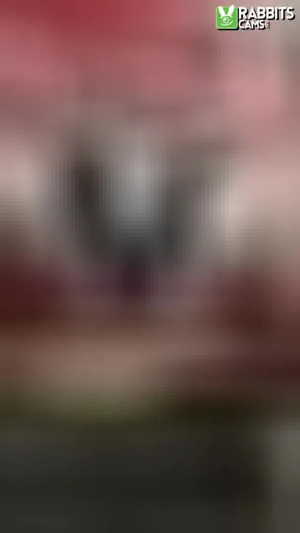 Artist LatinaHoleQueen Video 2