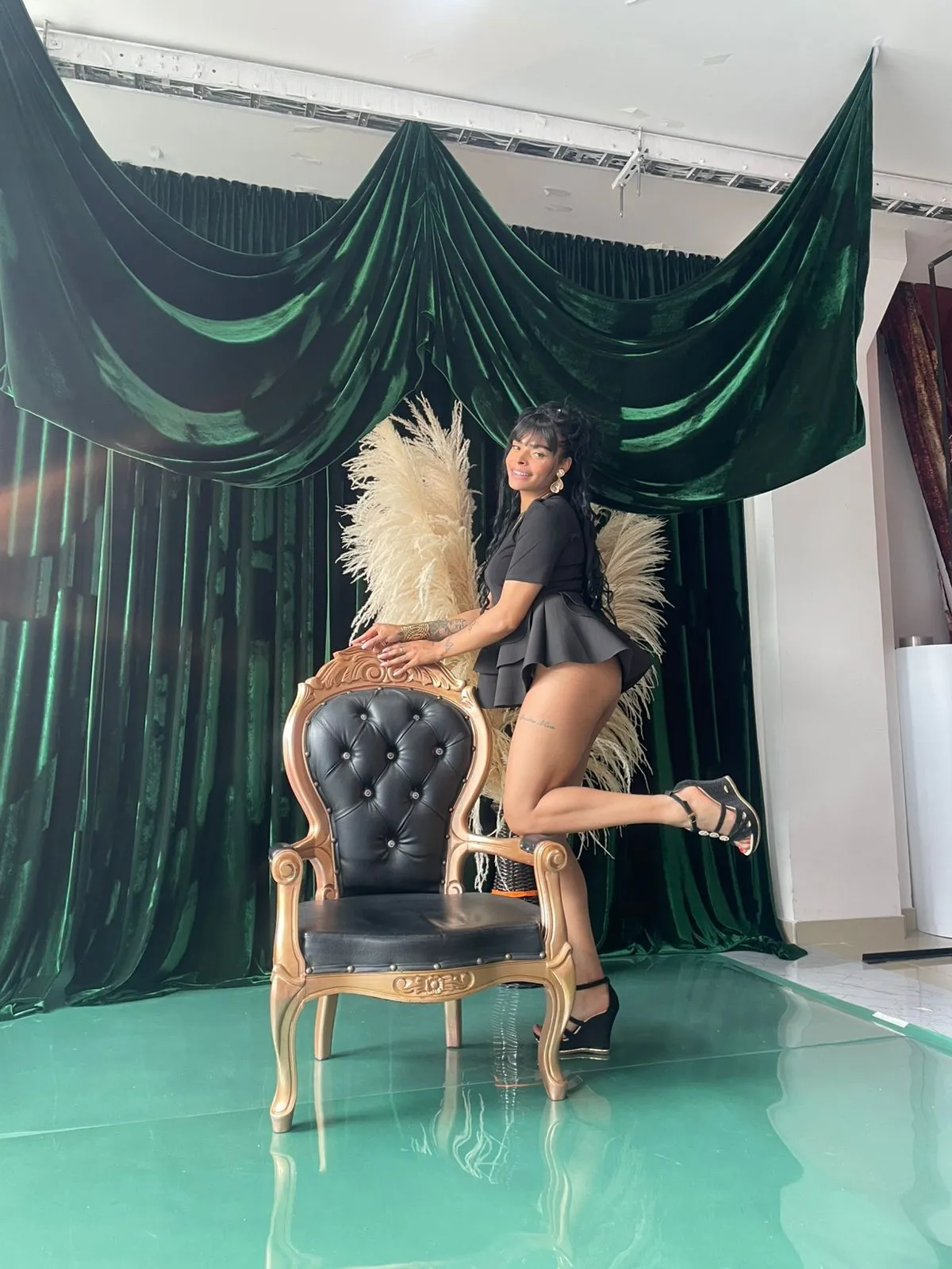 Performer EmmaEbonyX19 Photo 12