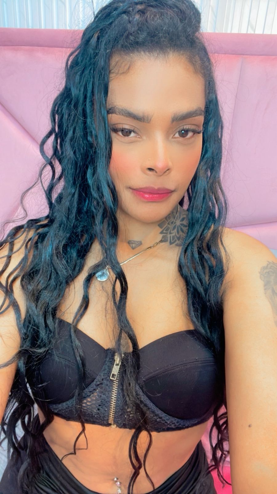 Interprète EmmaEbonyX19 Photo 2