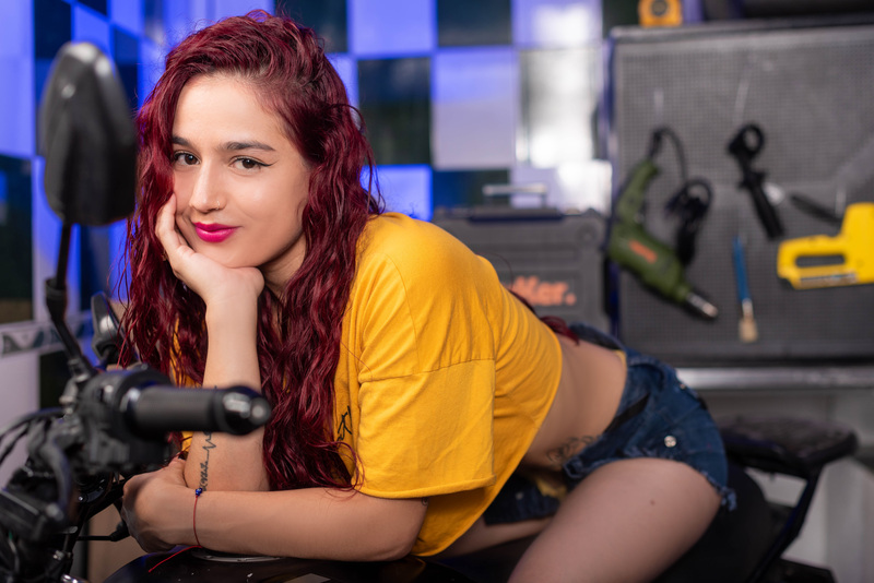 Performer Ari_Baker Photo 3