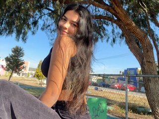 Imagen de perfil de modelo de cámara web de DeviCollins