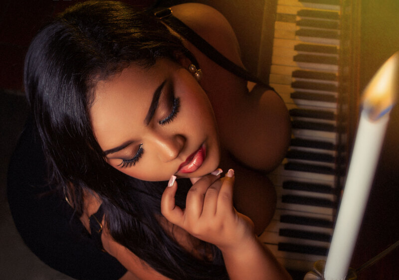 Performer ShanyHalle Photo 8