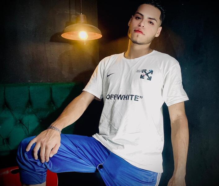 Interprète AllanWhite Photo 8