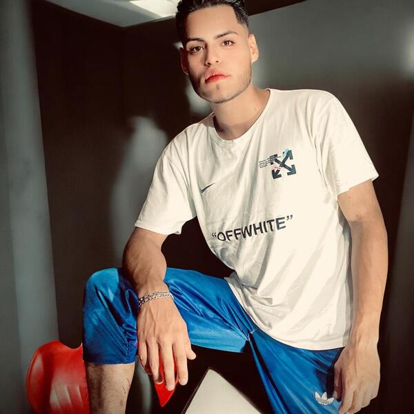 Interprète AllanWhite Photo 6