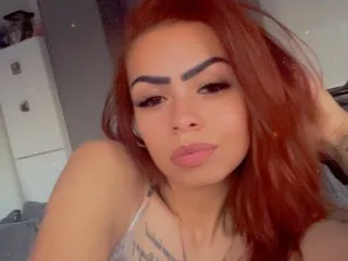 Profilbilde av Innocent_Hallie_x webkamera modell