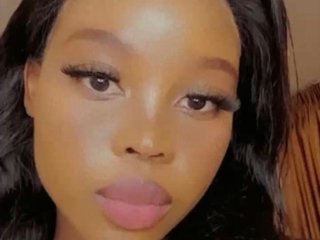 Image de profil du modèle de webcam Naughtyy_Desree
