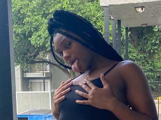 ReyaBadd cam model profile picture