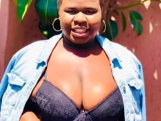 EbonyBigBoobz cam model profile picture