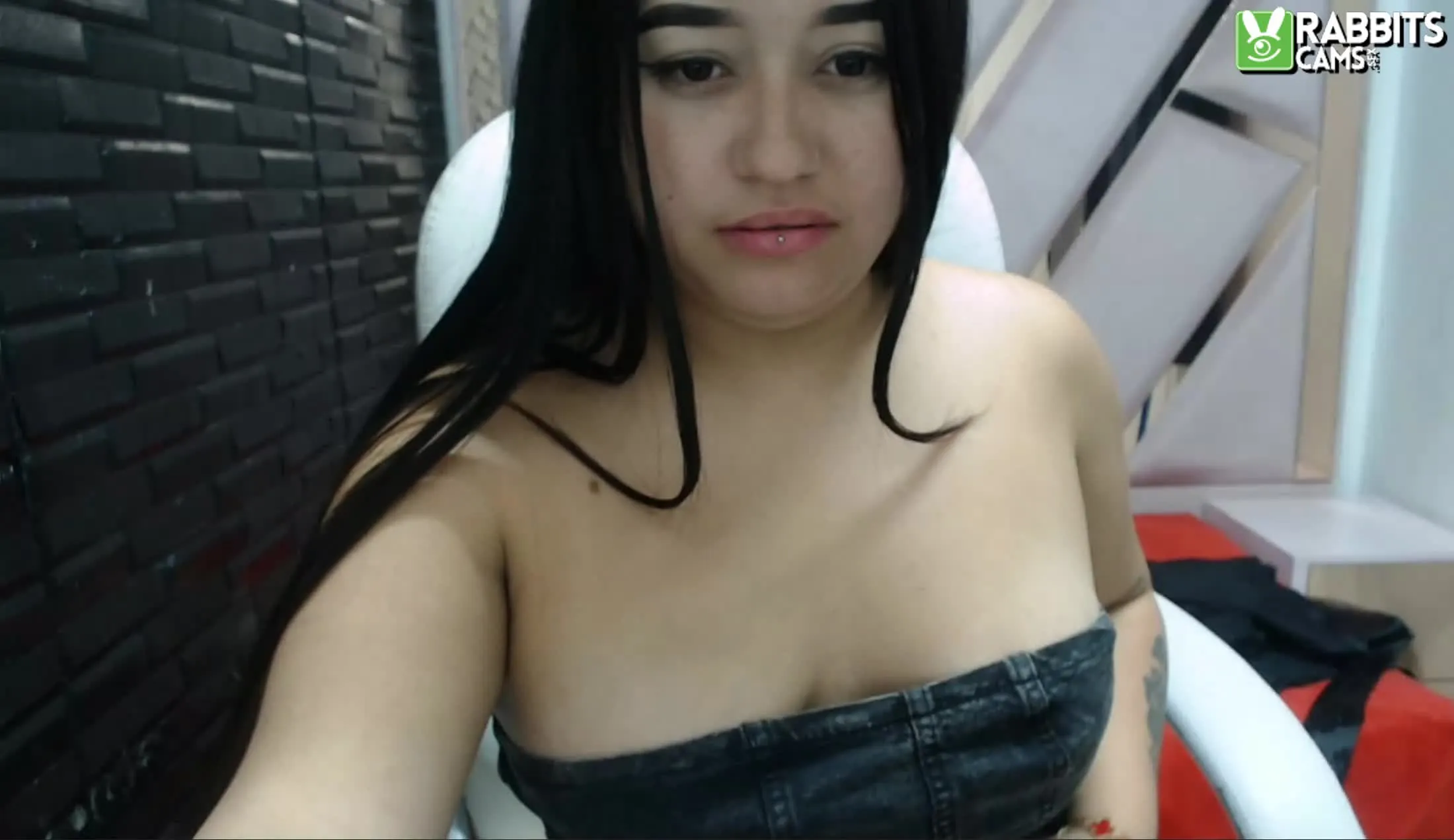 Performer LevisMiaRx Video 1