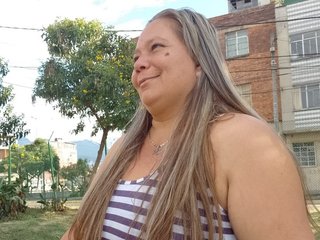 Image de profil du modèle de webcam loly47