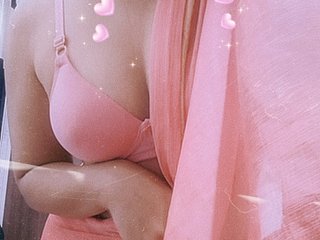 Image de profil du modèle de webcam naughty_sandra