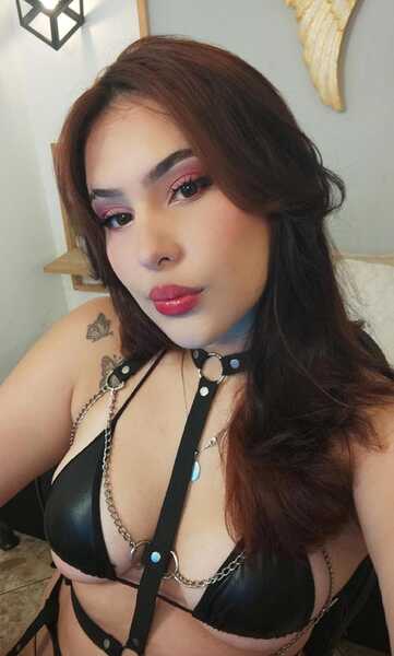 Performer HannyBelle33 Photo 3