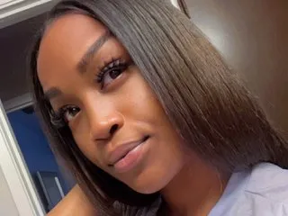 Image de profil du modèle de webcam STARLA_ROYALE