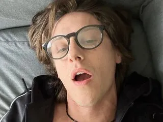 longdickelijah profilbild på webbkameramodell