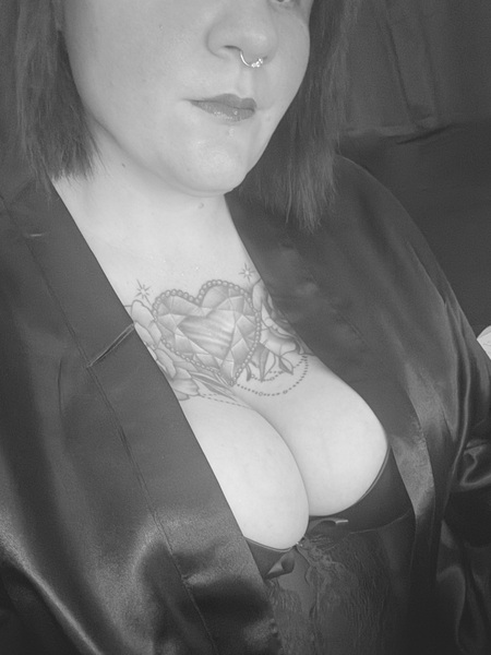 Interprete Voluptuous_Violet Foto 1