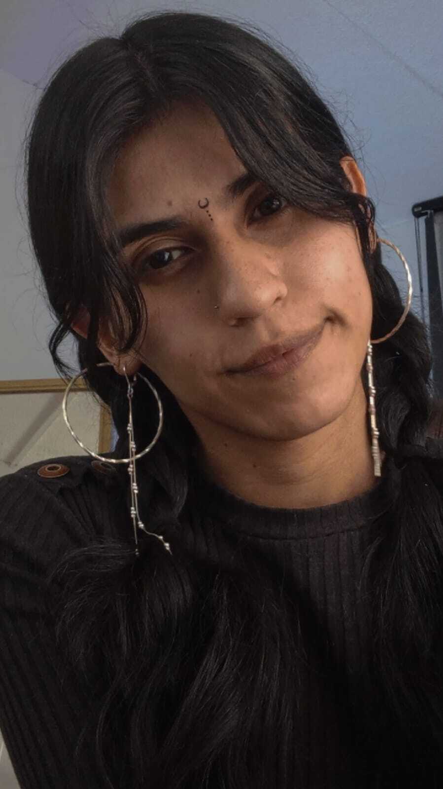 Performer BellaPoisonous Photo 6