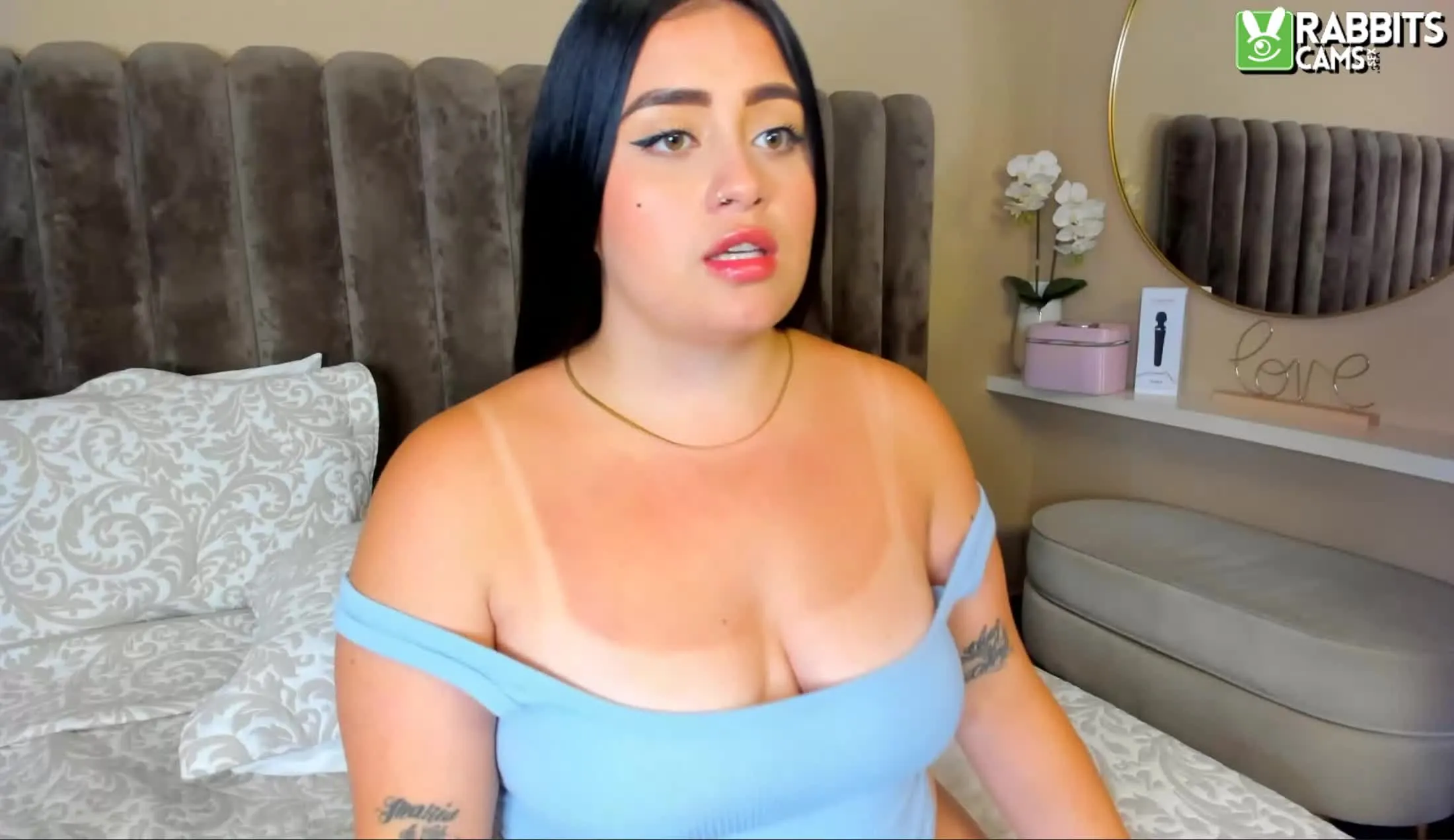 Artist AnnyBentlei Video 1