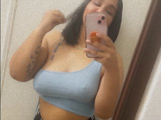 KimmibabiiImpossible profilbild på webbkameramodell