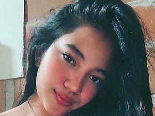 CyanideCandys20 profilbild på webbkameramodell