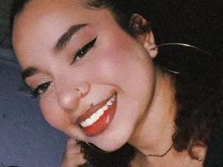 SelineRouge profielfoto van cam model