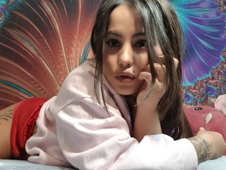 OPHELLYIA immagine del profilo del modello di cam